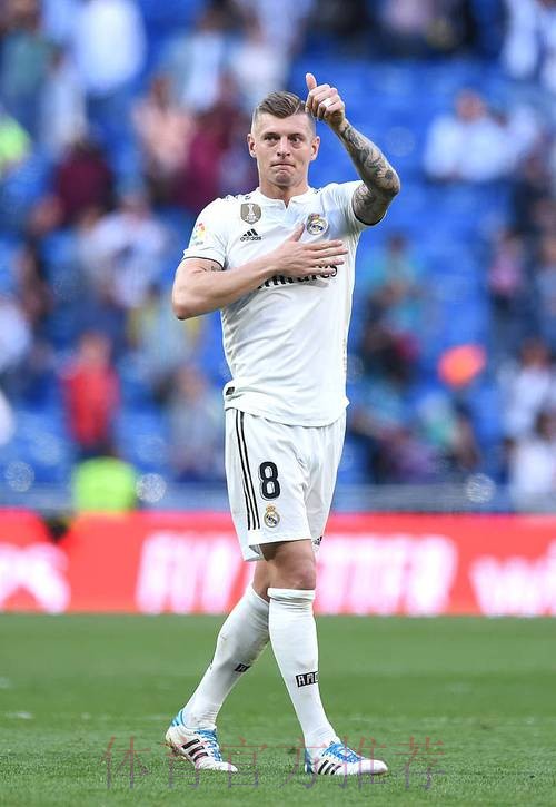 官方:克罗斯左臀中肌受伤 具体伤缺时间待定